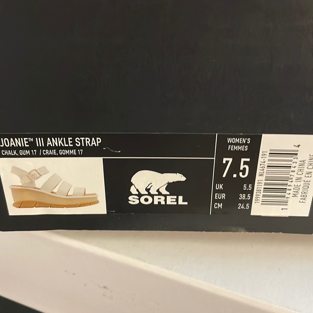 NEW IN BOX!  Sorel Joanie III Ankle strap
